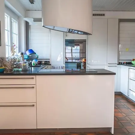 Cheerful Villa With Fireplace, Bath-Tub And Garden Noville Exterior foto