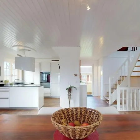 Cheerful Villa With Fireplace, Bath-Tub And Garden Noville Exterior foto