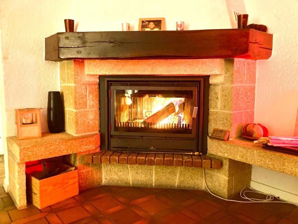 Cheerful With Fireplace, Bath-tub And Garden Villa *