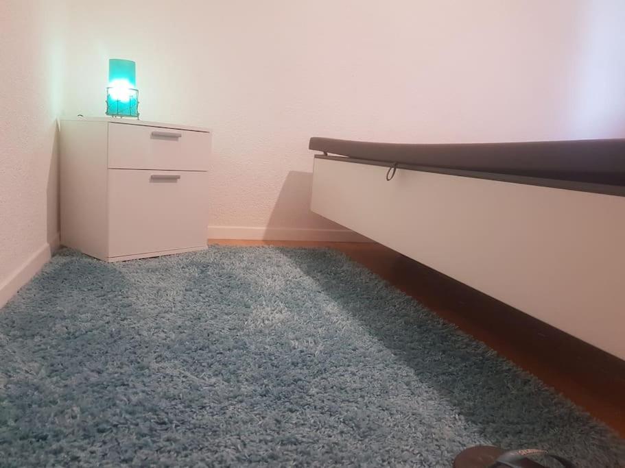 Cheerful With Fireplace, Bath-tub And Garden